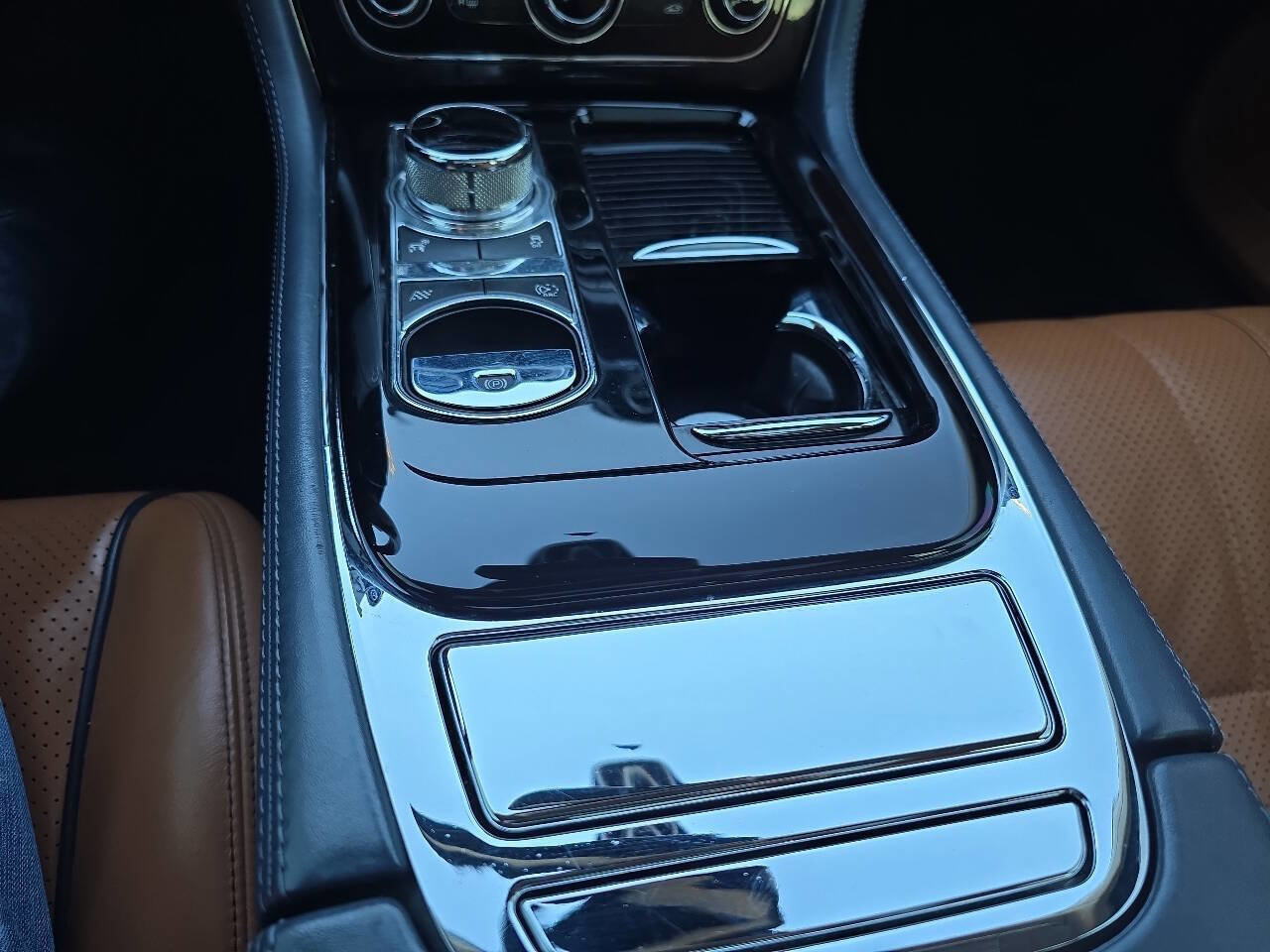 Used 2014 Jaguar XJ L Portfolio image 56