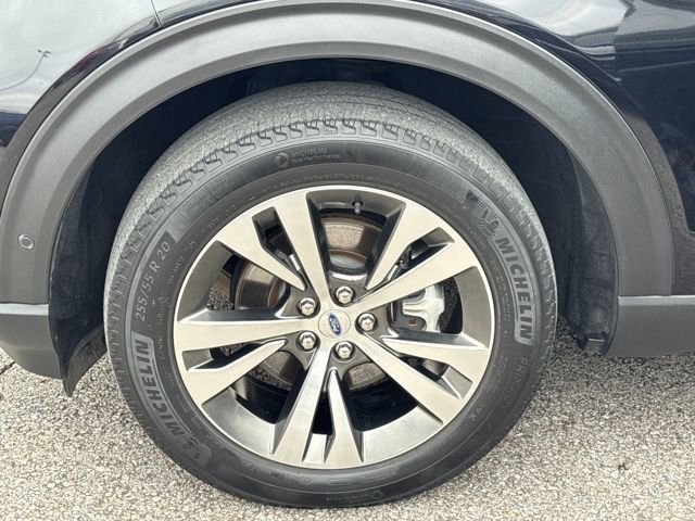 Used 2020 Ford Explorer Platinum w/ Premium Technology Package image 24