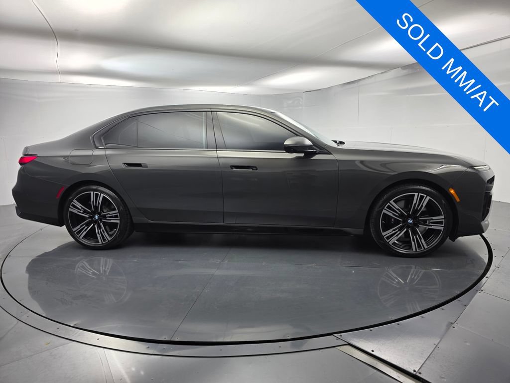 Certified 2023 BMW 760i xDrive AWD/4WD video 3