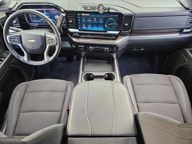 Used 2024 Chevrolet Silverado 2500 LT w/ Convenience Package image 12