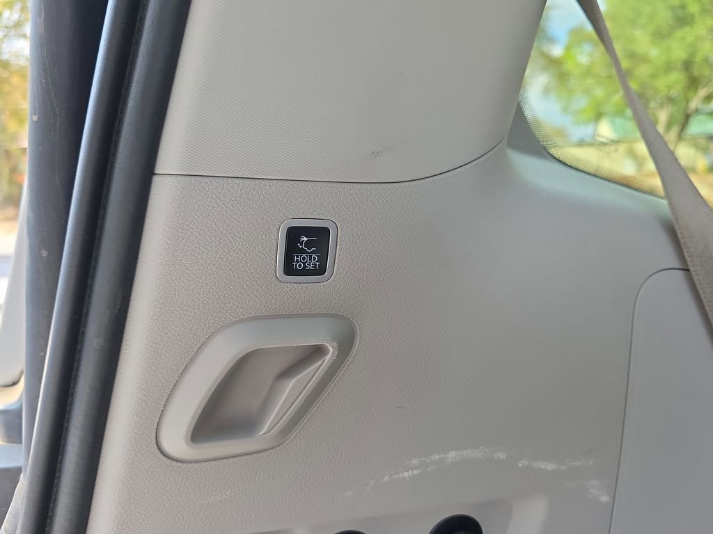 Used 2022 Jeep Wagoneer Series III w/ Flexible Seating Group image 35