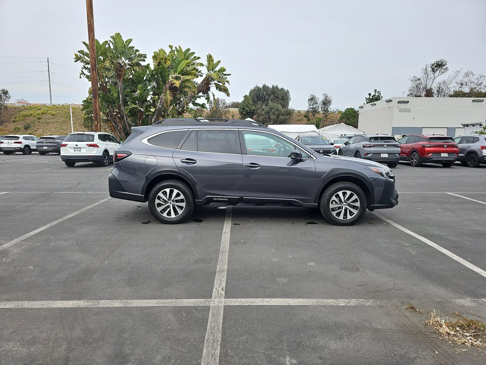 Certified 2025 Subaru Outback Premium image 8