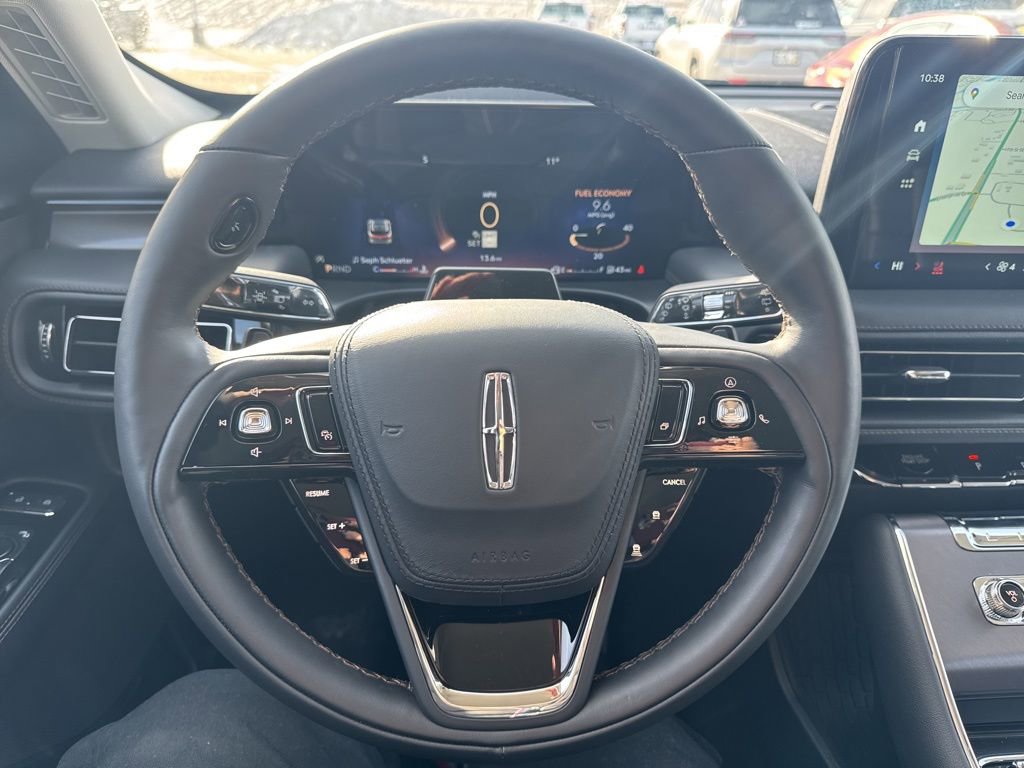 New 2026 Lincoln Aviator AWD image 11