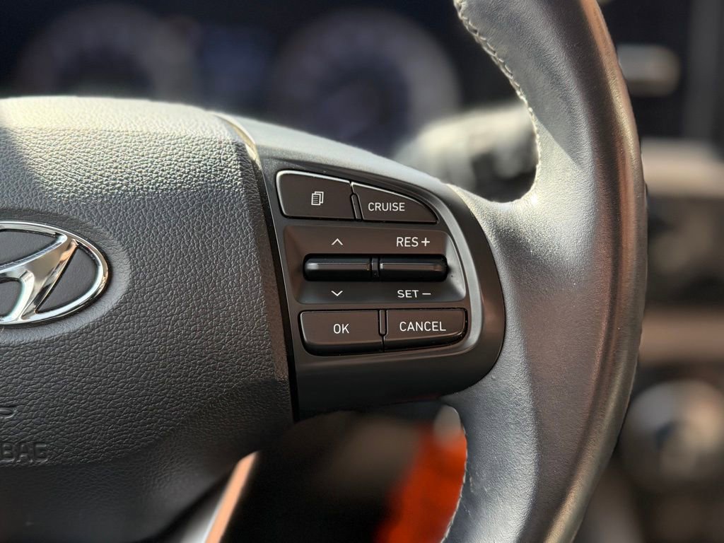 Used 2023 Hyundai Venue SE image 9