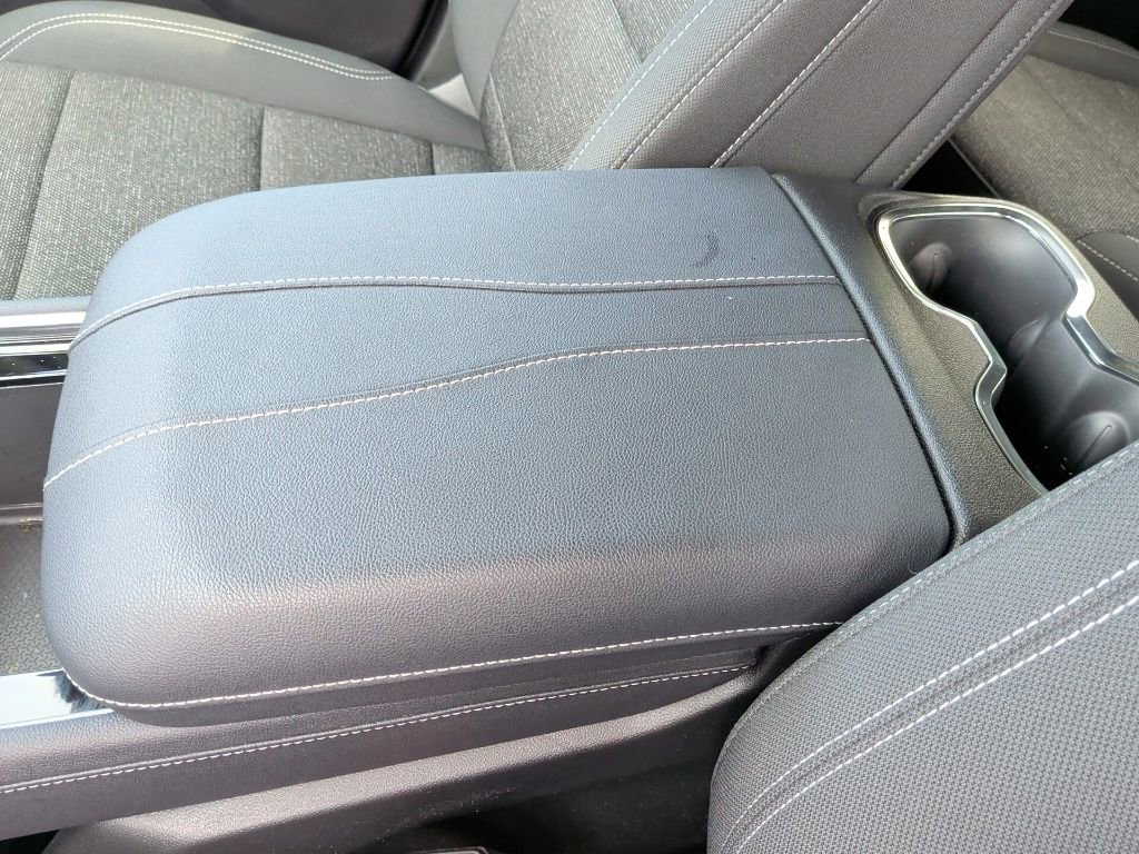 Used 2025 Chevrolet Traverse LT w/ Driver Confidence Package image 30