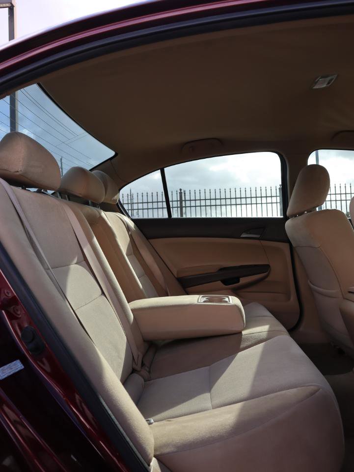 Used 2010 Honda Accord LX-P image 39