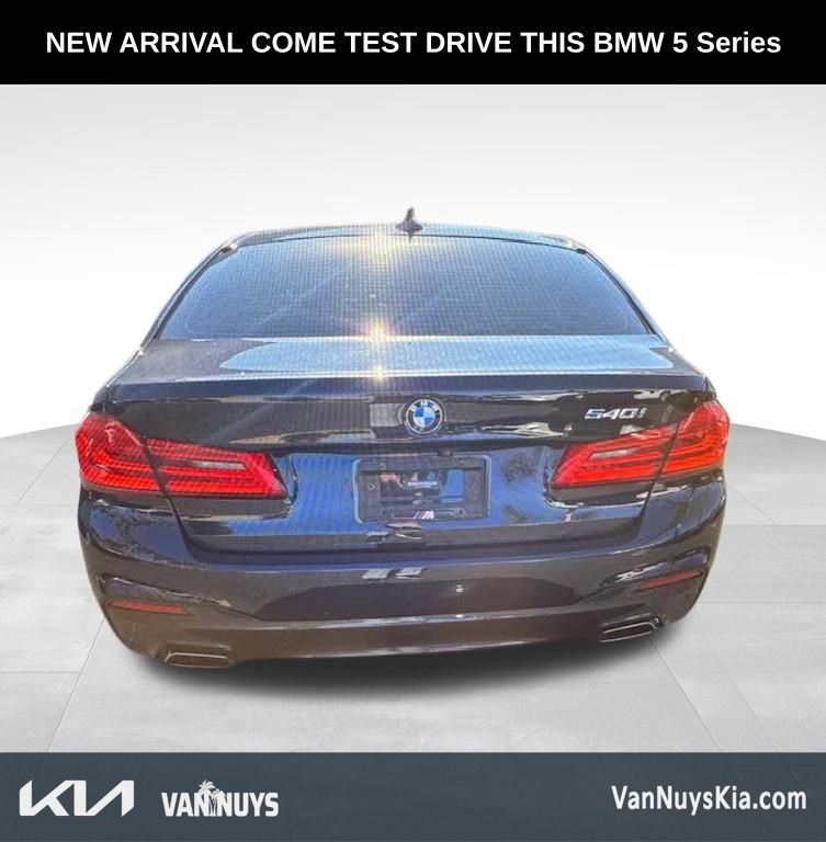 Used 2020 BMW 540i w/ M Sport Package image 3