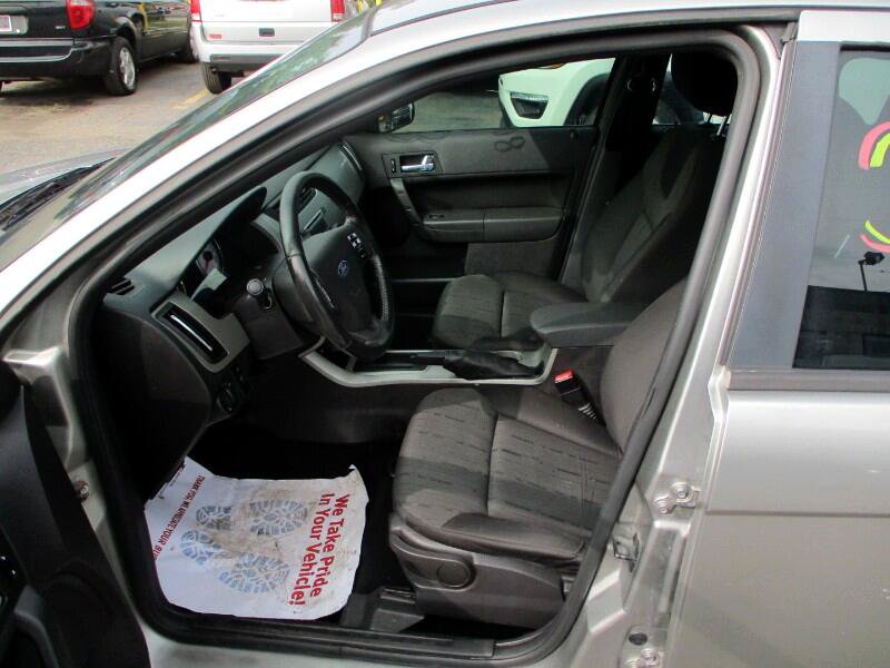 Used 2008 Ford Focus SE FWD image 7
