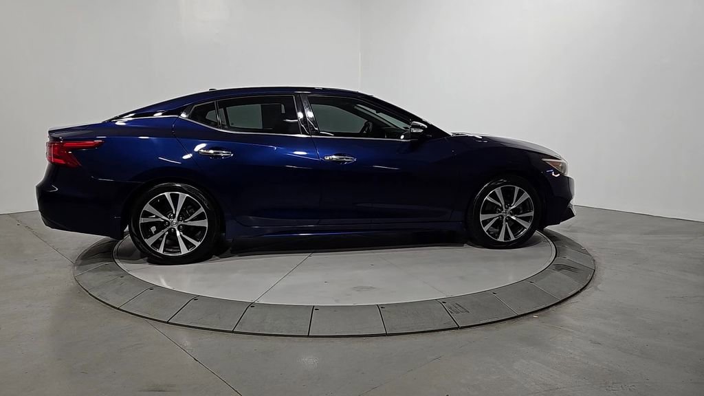 Used 2017 Nissan Maxima Platinum image 7