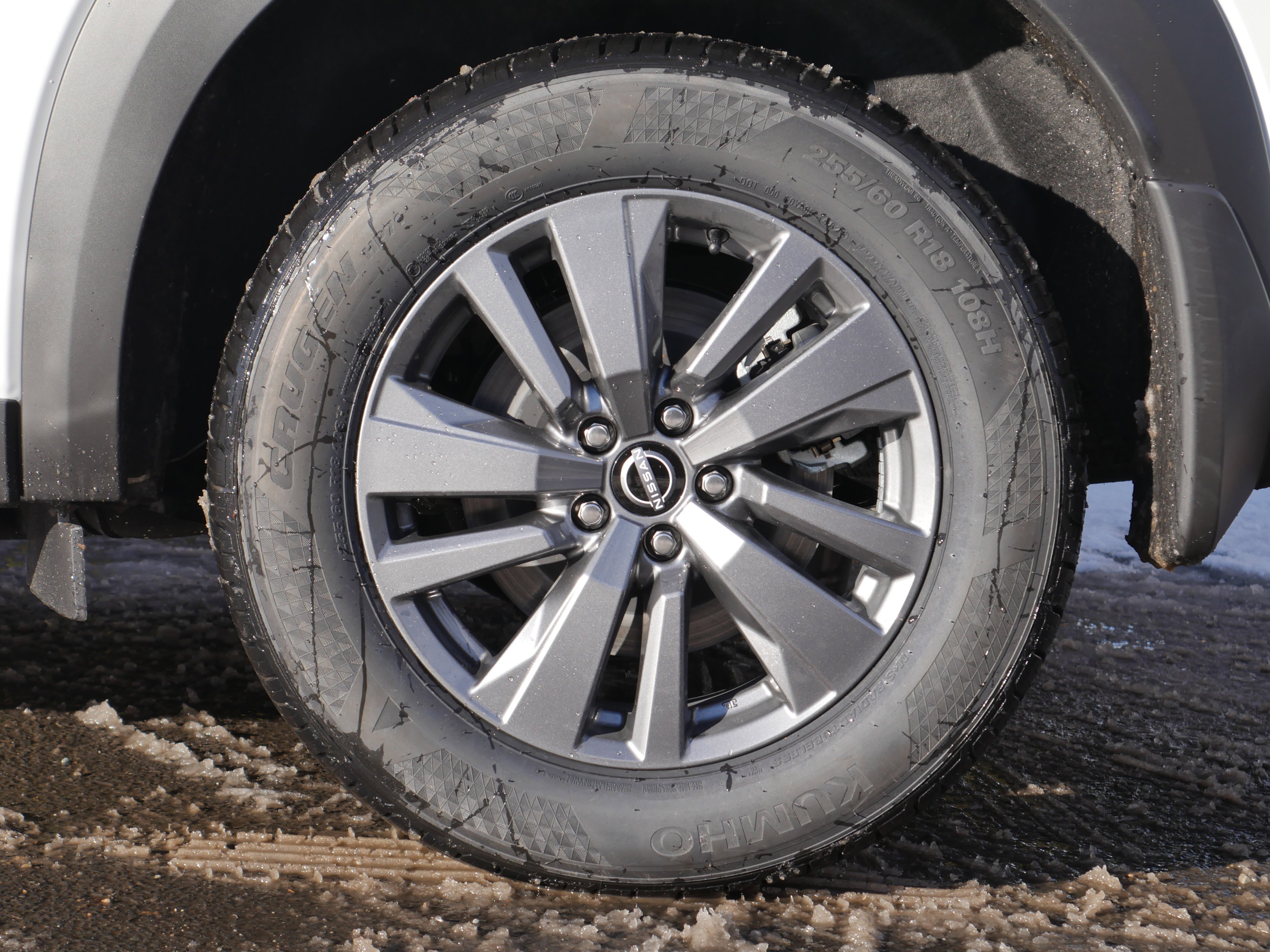 New 2025 Nissan Pathfinder SV image 16