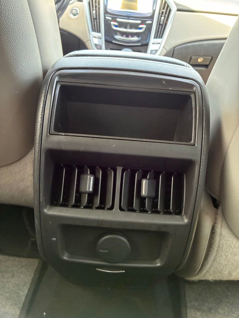 Used 2013 Cadillac SRX FWD image 17
