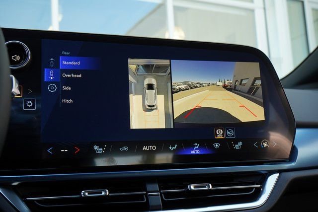 New 2026 Chevrolet Equinox EV LT AWD/4WD image 19