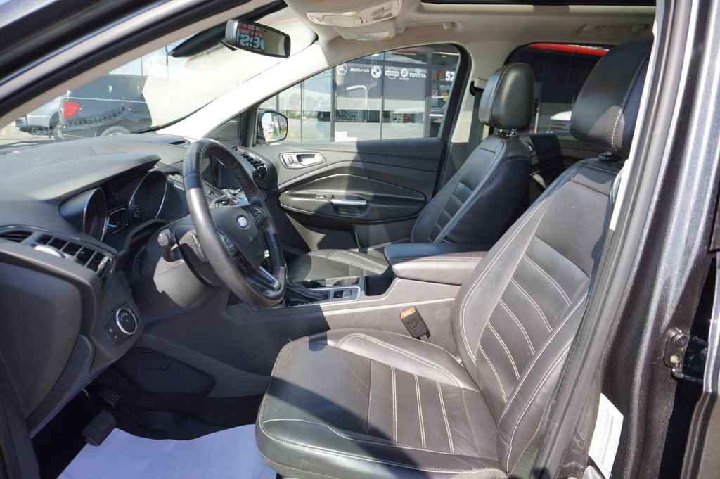 Used 2017 Ford Escape Titanium AWD/4WD image 22