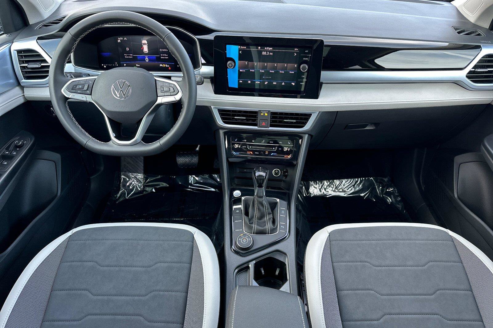 New 2026 Volkswagen Taos SE AWD/4WD image 12