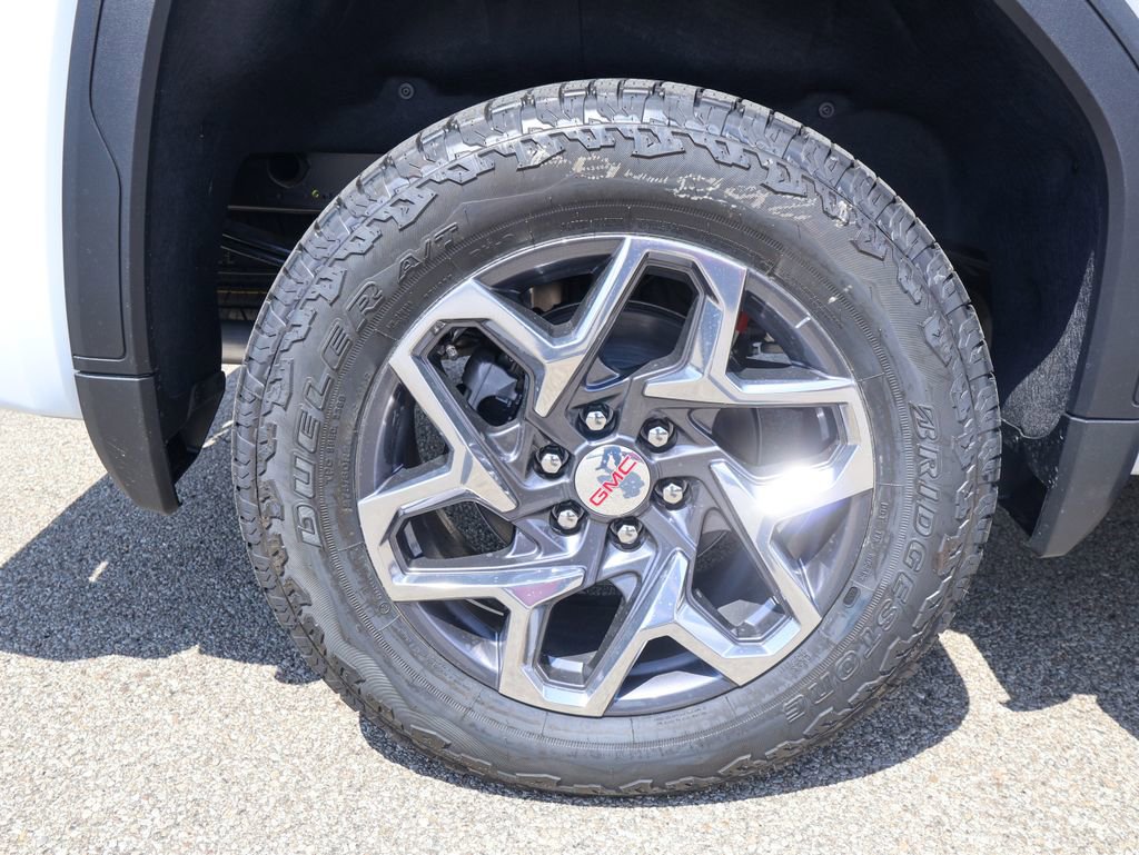 New 2026 GMC Sierra 1500 SLT image 32