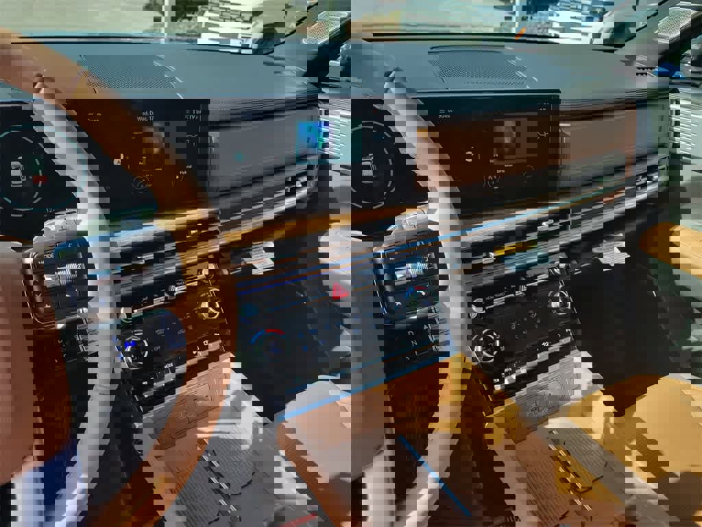 New 2026 Hyundai Santa Fe Limited image 32