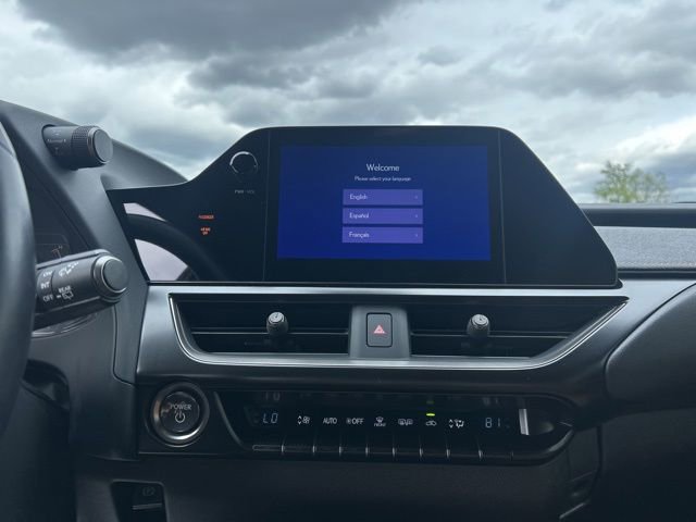Used 2024 Lexus UX 250h AWD w/ Premium Package image 22