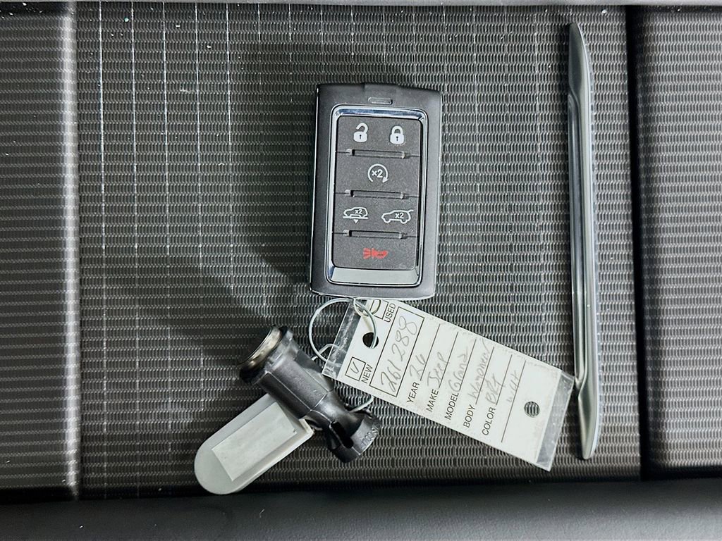 New 2026 Jeep Grand Wagoneer L Summit image 20