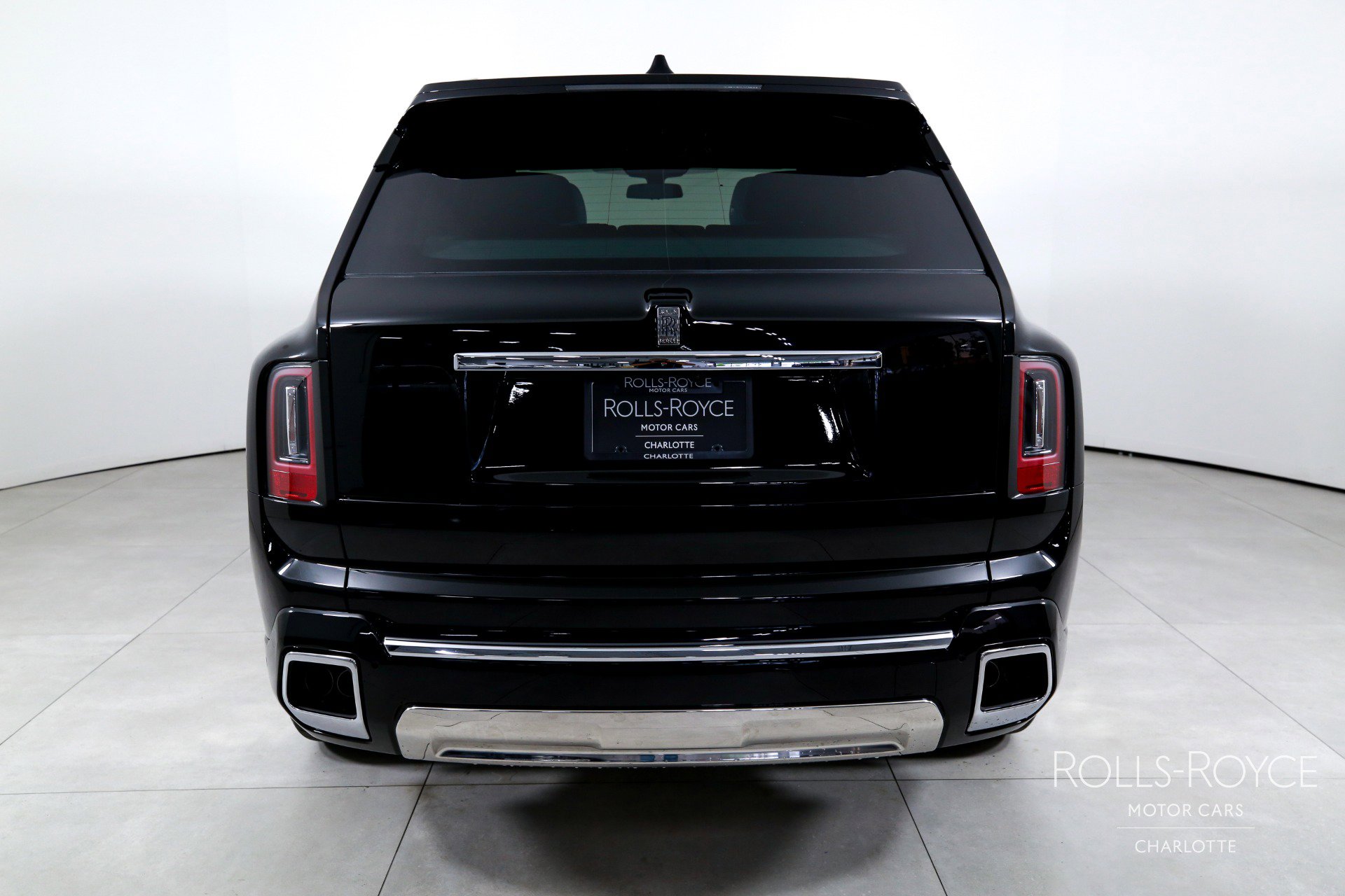New 2026 Rolls-Royce Cullinan AWD/4WD image 9