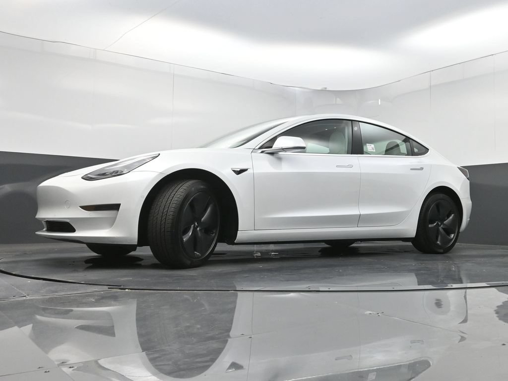 Used 2020 Tesla Model 3 Standard Range Plus RWD image 25