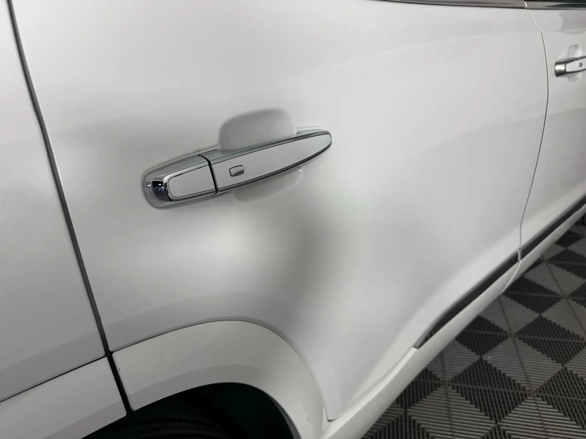 Used 2019 GMC Acadia Denali AWD/4WD image 30