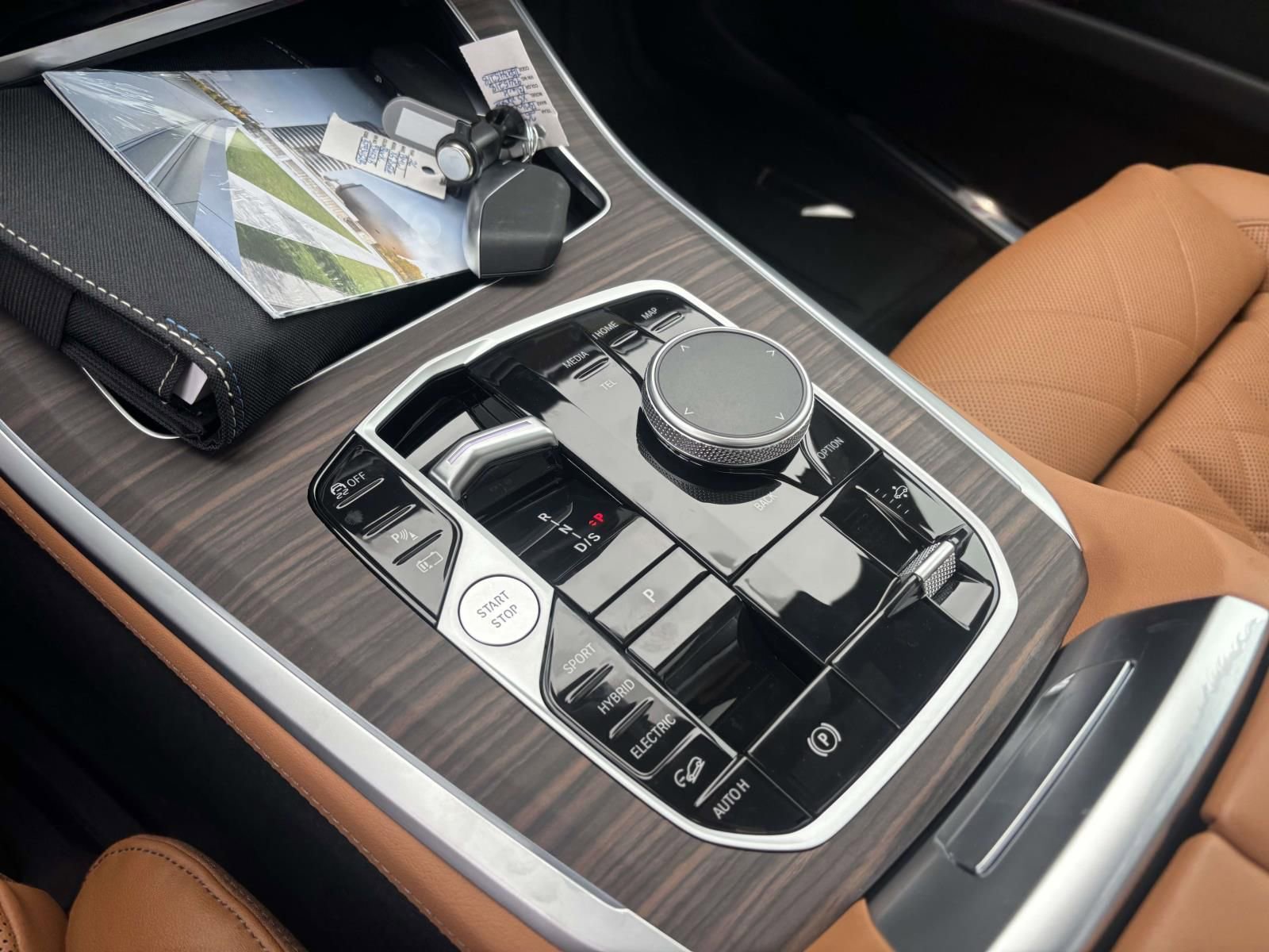 New 2026 BMW X5 xDrive50e w/ M Sport Package image 24