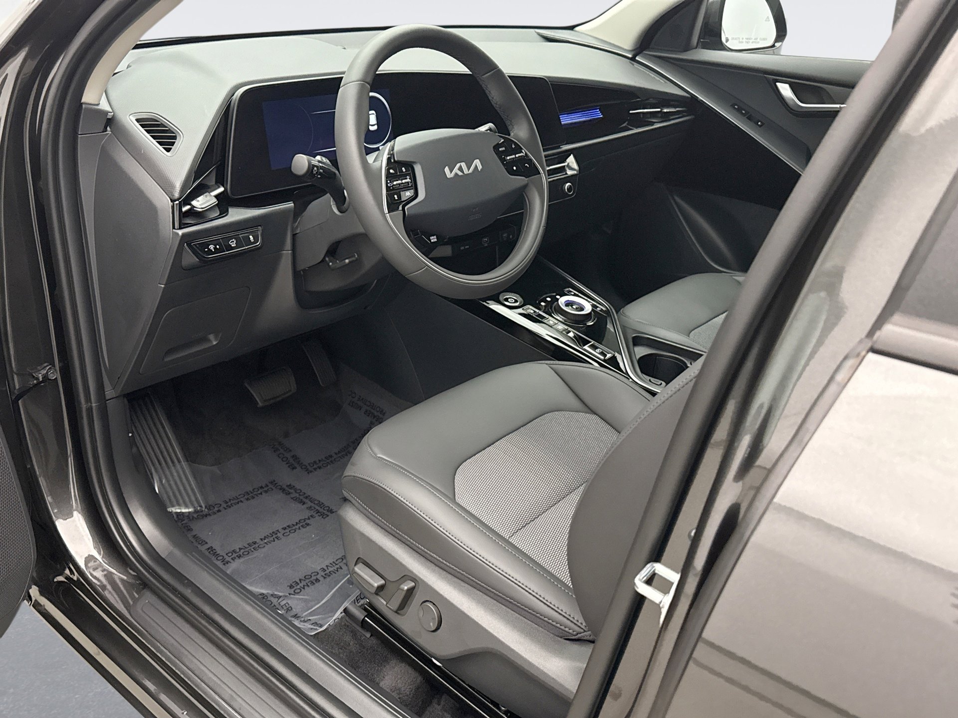 Used 2025 Kia Niro Wind w/ Wind Preserve Package image 10