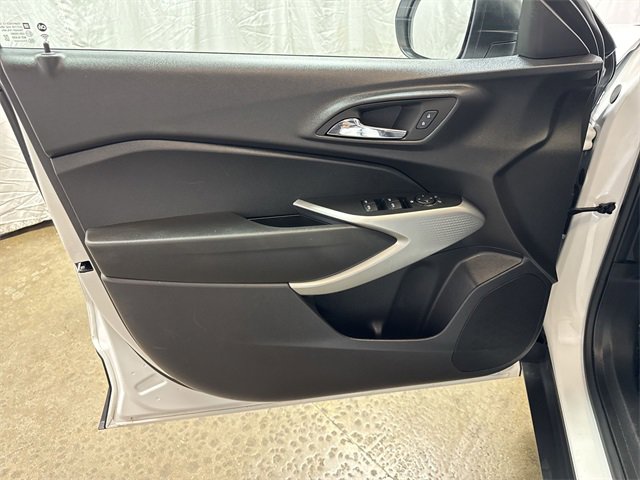 Certified 2025 Chevrolet Trax LS image 20