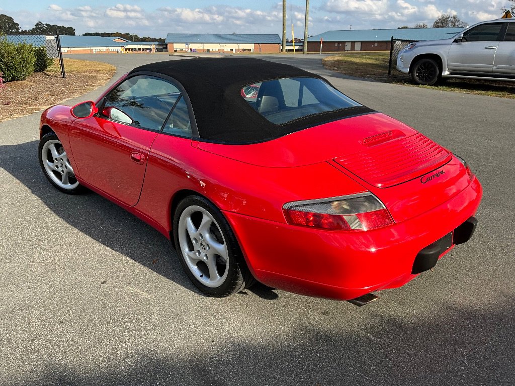 Used 2000 Porsche 911 Cabriolet image 42