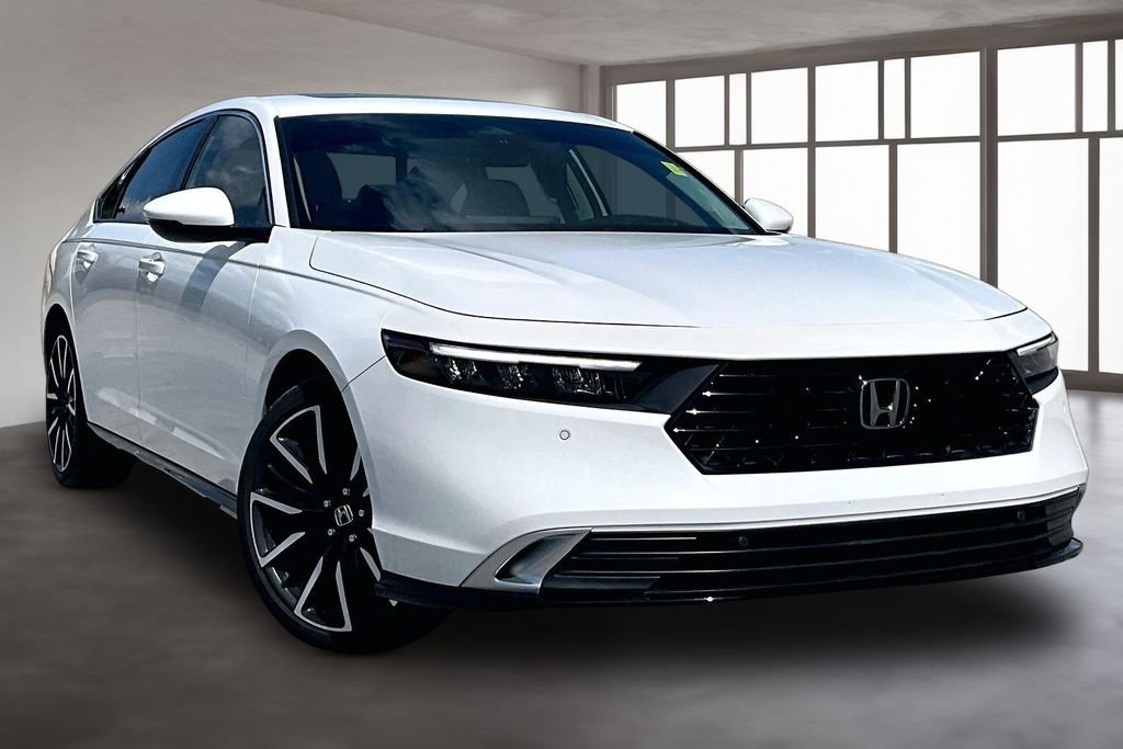 Certified 2023 Honda Accord Touring image 3