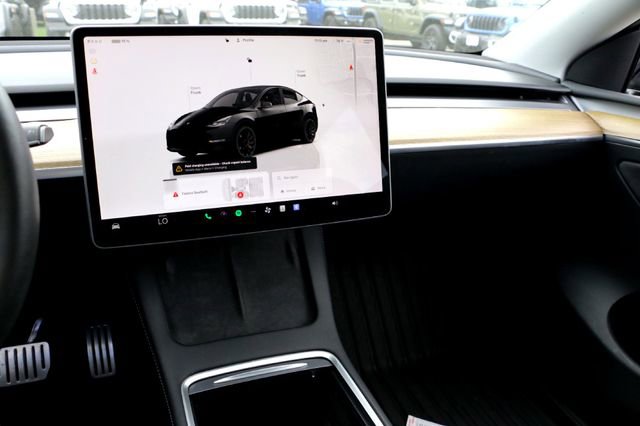 Used 2022 Tesla Model Y Performance image 15