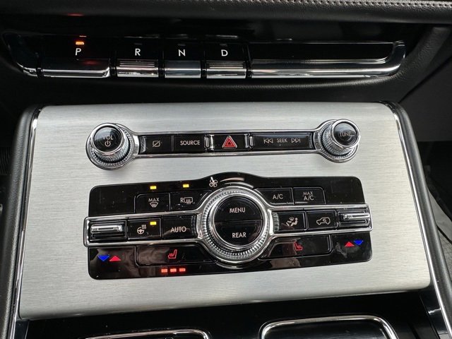 Used 2023 Lincoln Aviator AWD w/ Premium Package image 37