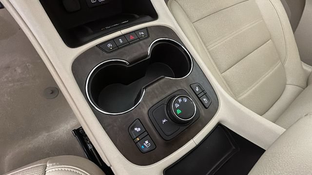 Used 2023 GMC Acadia Denali w/ Denali Ultimate Package AWD/4WD image 21