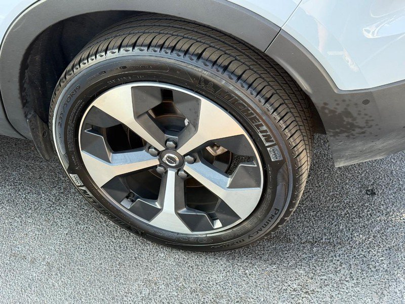 Used 2026 Volvo XC40 B5 Plus AWD/4WD image 8