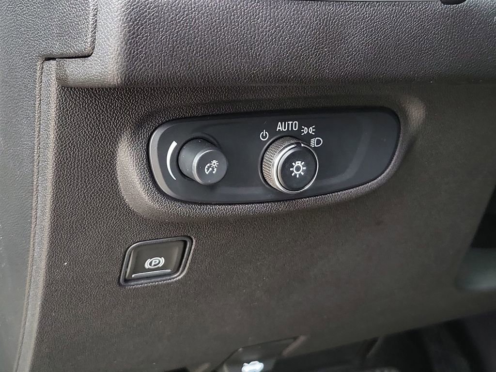 Certified 2024 GMC Terrain SLE image 17