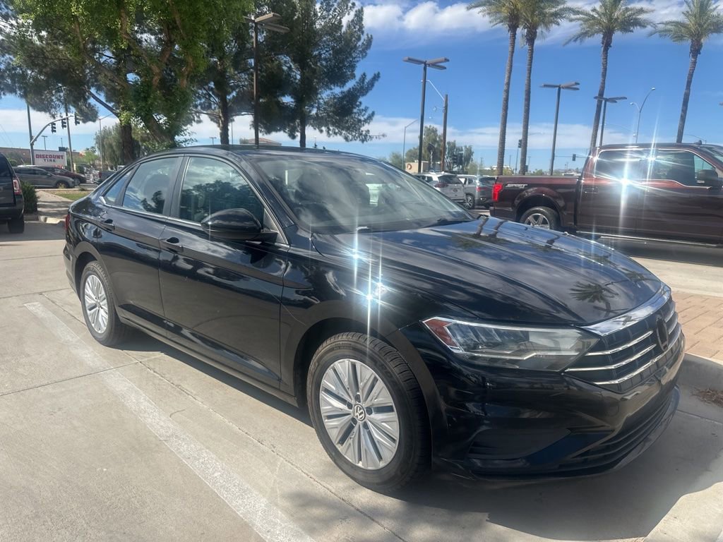 Used 2019 Volkswagen Jetta S image 2