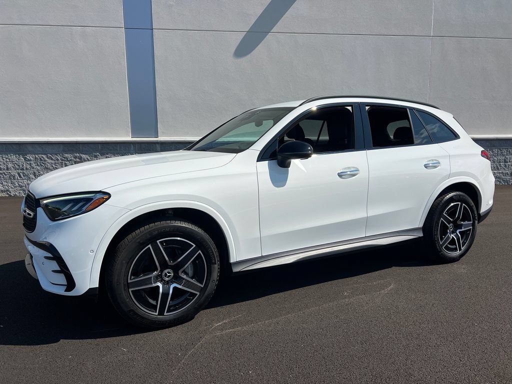 Used 2025 Mercedes-Benz GLC 300 4MATIC w/ AMG Line