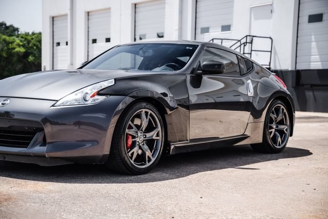 Used 2010 Nissan 370Z Touring w/ Sport Pkg RWD image 39