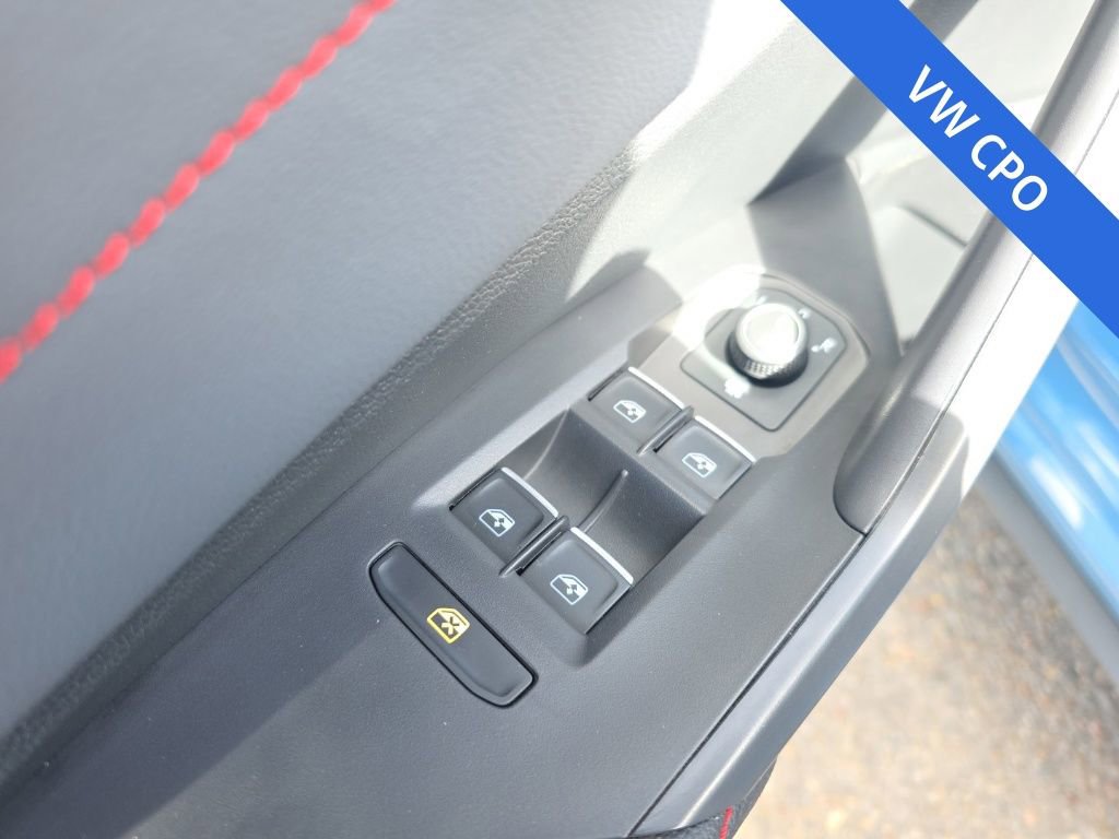 Certified 2025 Volkswagen Jetta GLI Autobahn FWD image 11