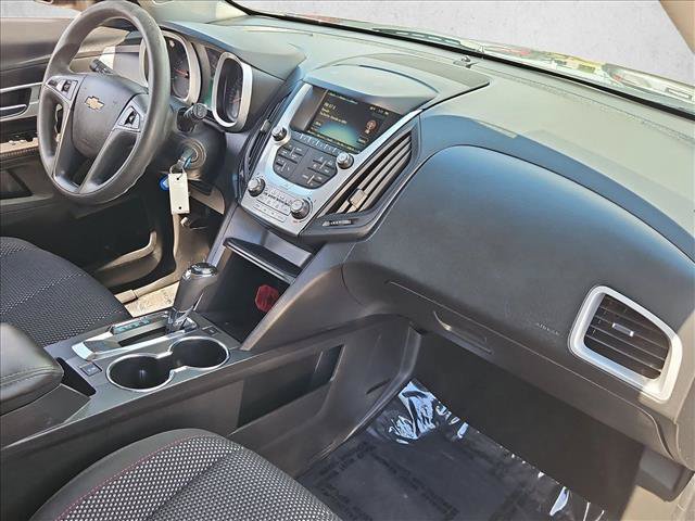 Used 2017 Chevrolet Equinox LS AWD/4WD image 25