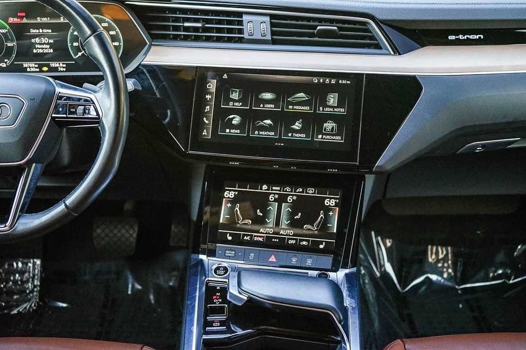 Used 2024 Audi Q8 e-tron Premium AWD/4WD image 13