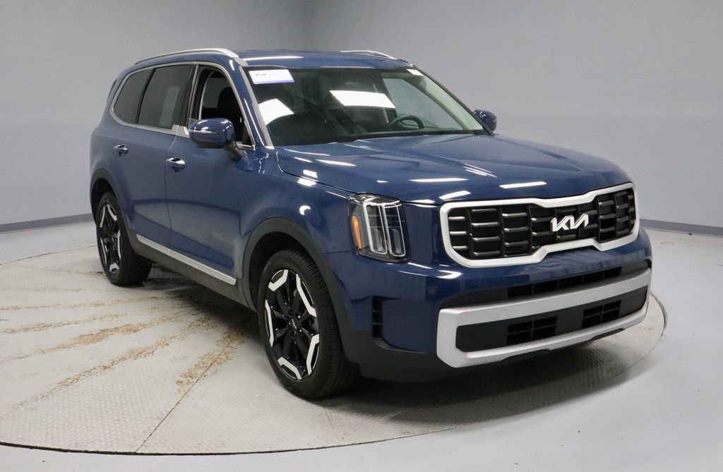 Used 2023 Kia Telluride S