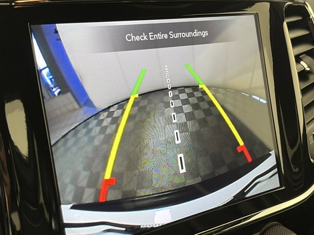 Used 2022 Jeep Grand Cherokee Laredo X image 21