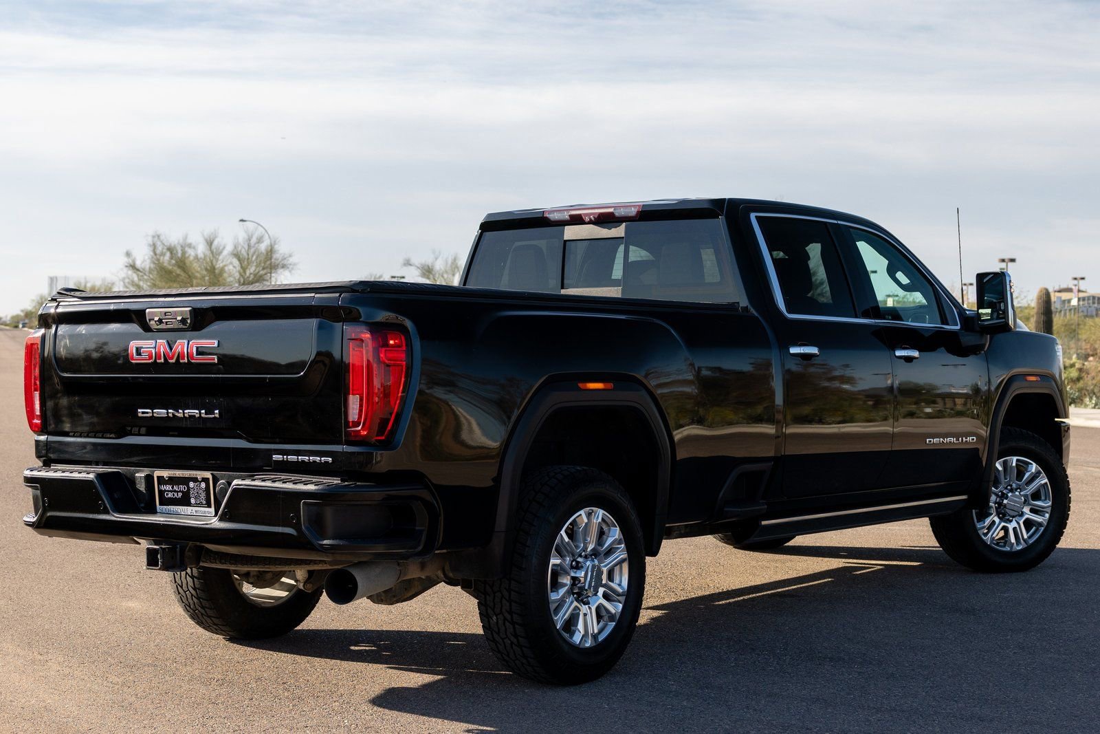 Used 2022 GMC Sierra 3500 Denali w/ Denali Ultimate Package image 9