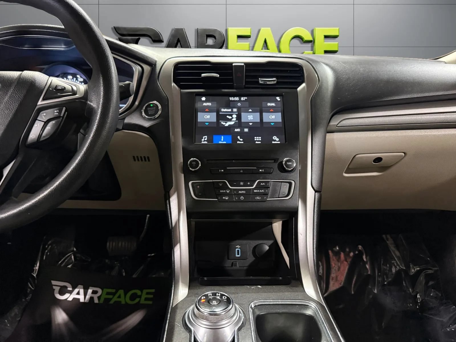 Used 2017 Ford Fusion SE w/ Fusion SE Technology Package FWD image 25