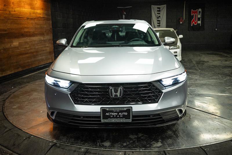 Used 2023 Honda Accord Touring image 4