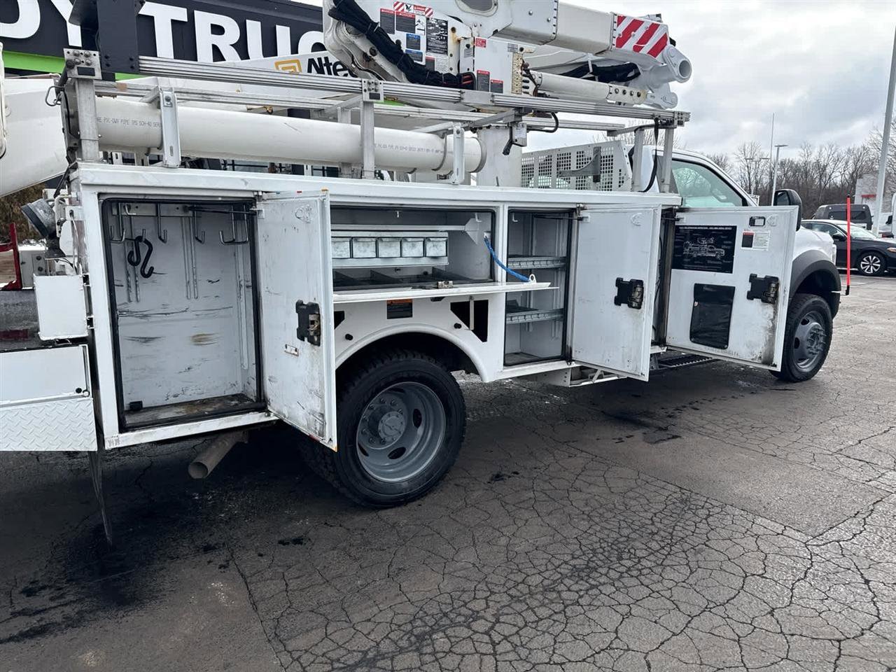 Used 2019 Ford F550 4x4 Regular Cab Super Duty image 20