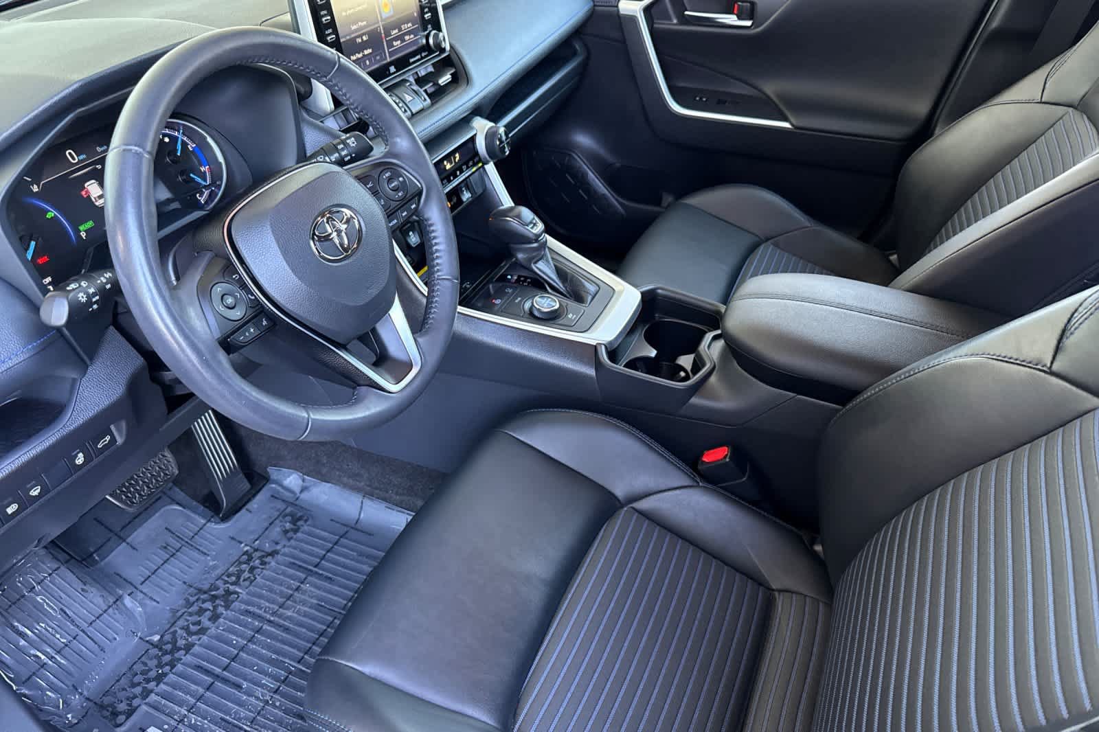 Used 2020 Toyota RAV4 XSE AWD/4WD image 11