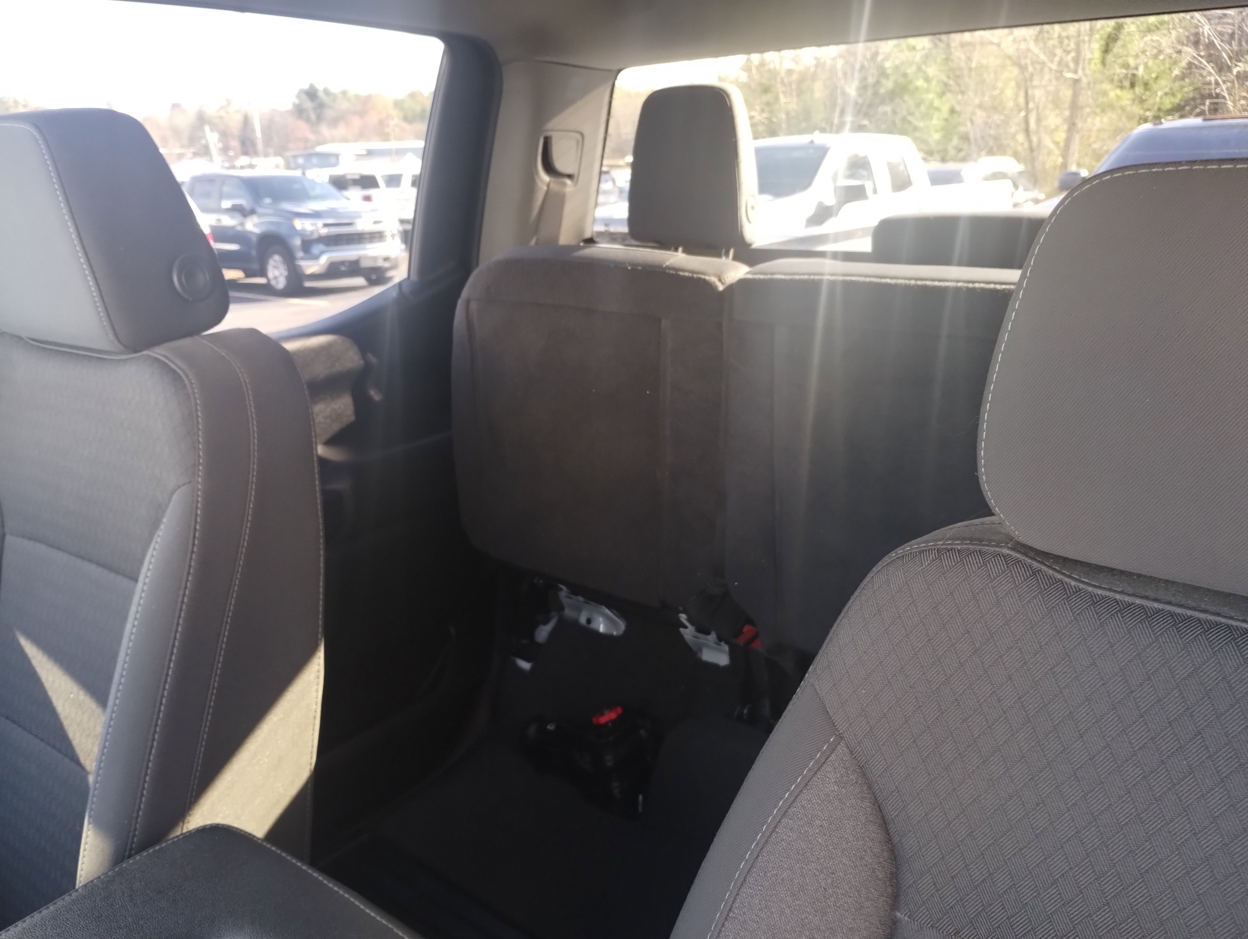 Used 2022 Chevrolet Silverado 1500 LT image 13