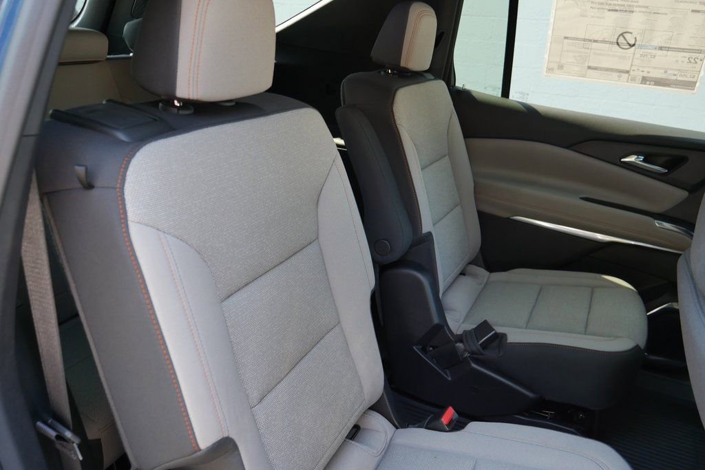 New 2026 Chevrolet Traverse LT w/ Enhanced Driving Package image 24